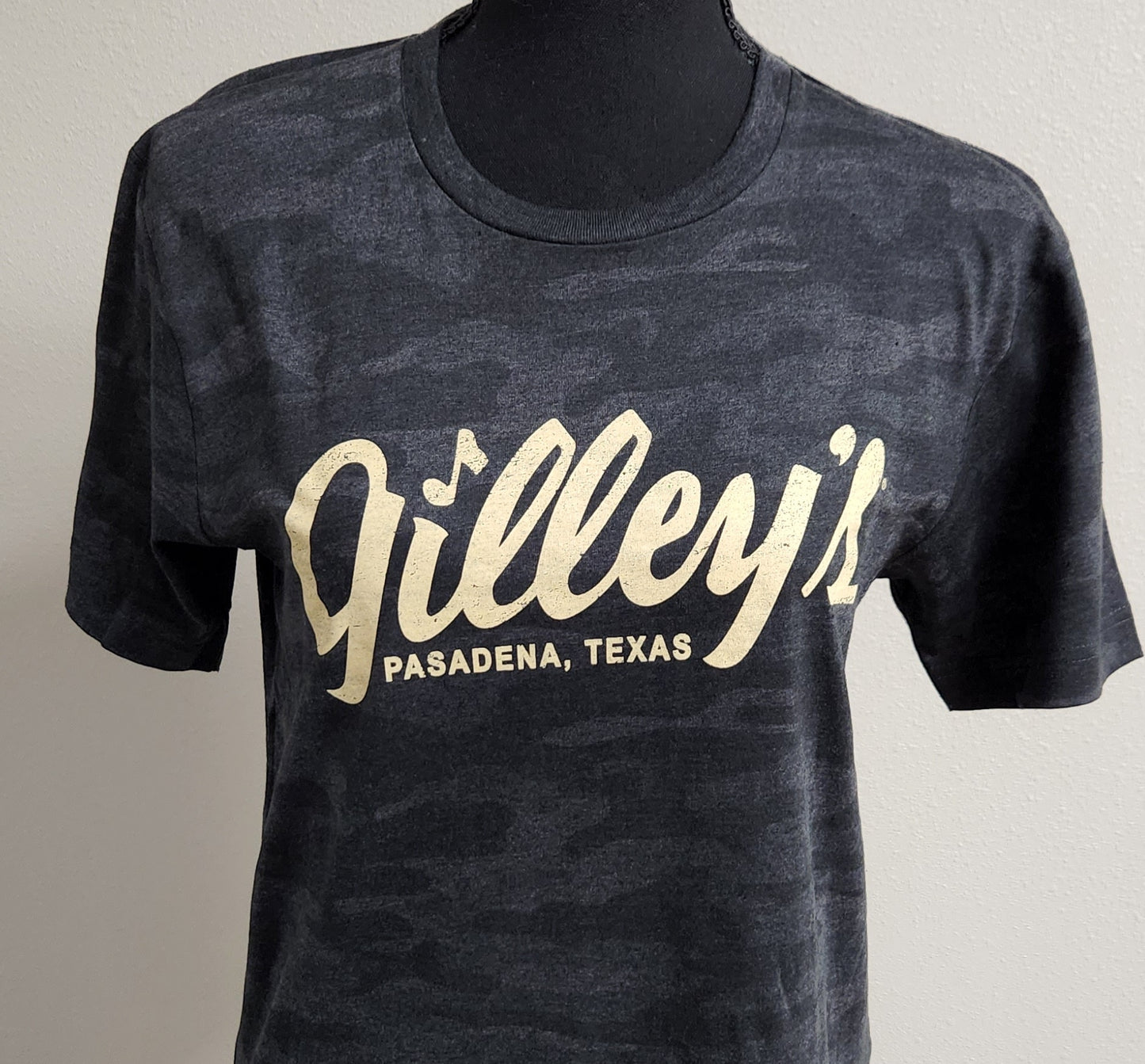 Gilley’s Vintage Camo Tee – Unisex